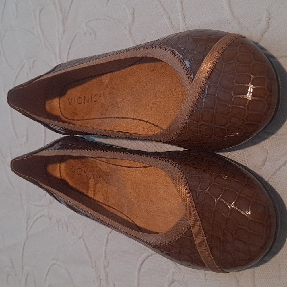 Vionic ballet flat shoes